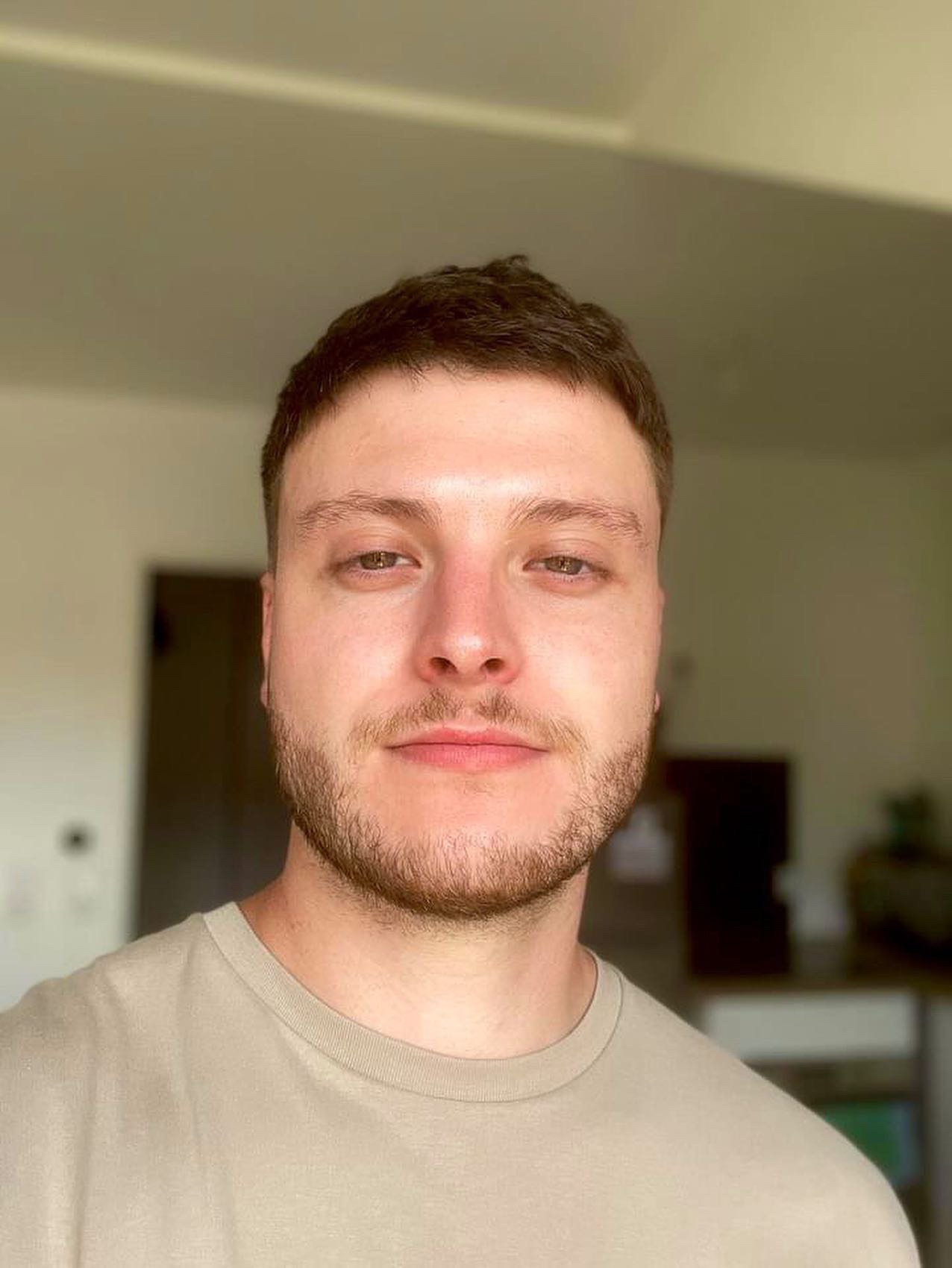 Profil de Yaroslav, 27 ans, Escort Gay France à Cambon