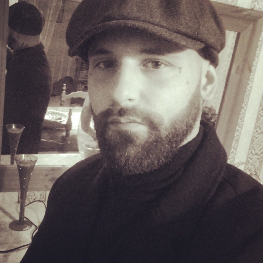 Profil de Son, 35 ans, Escort Gay France à Argillières