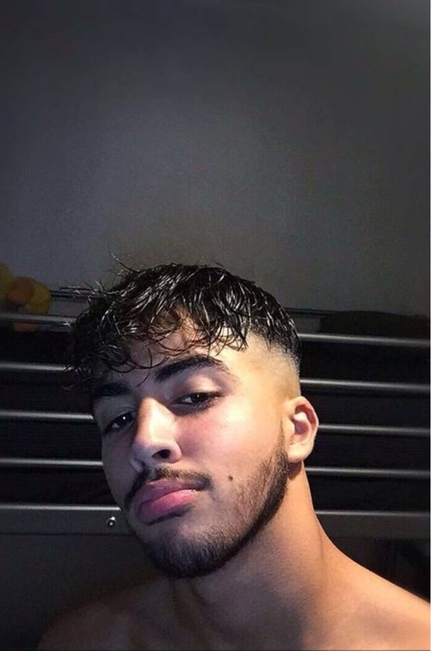 Profil de Scherif, 21 ans, Escort Gay France à Saint-Victeur