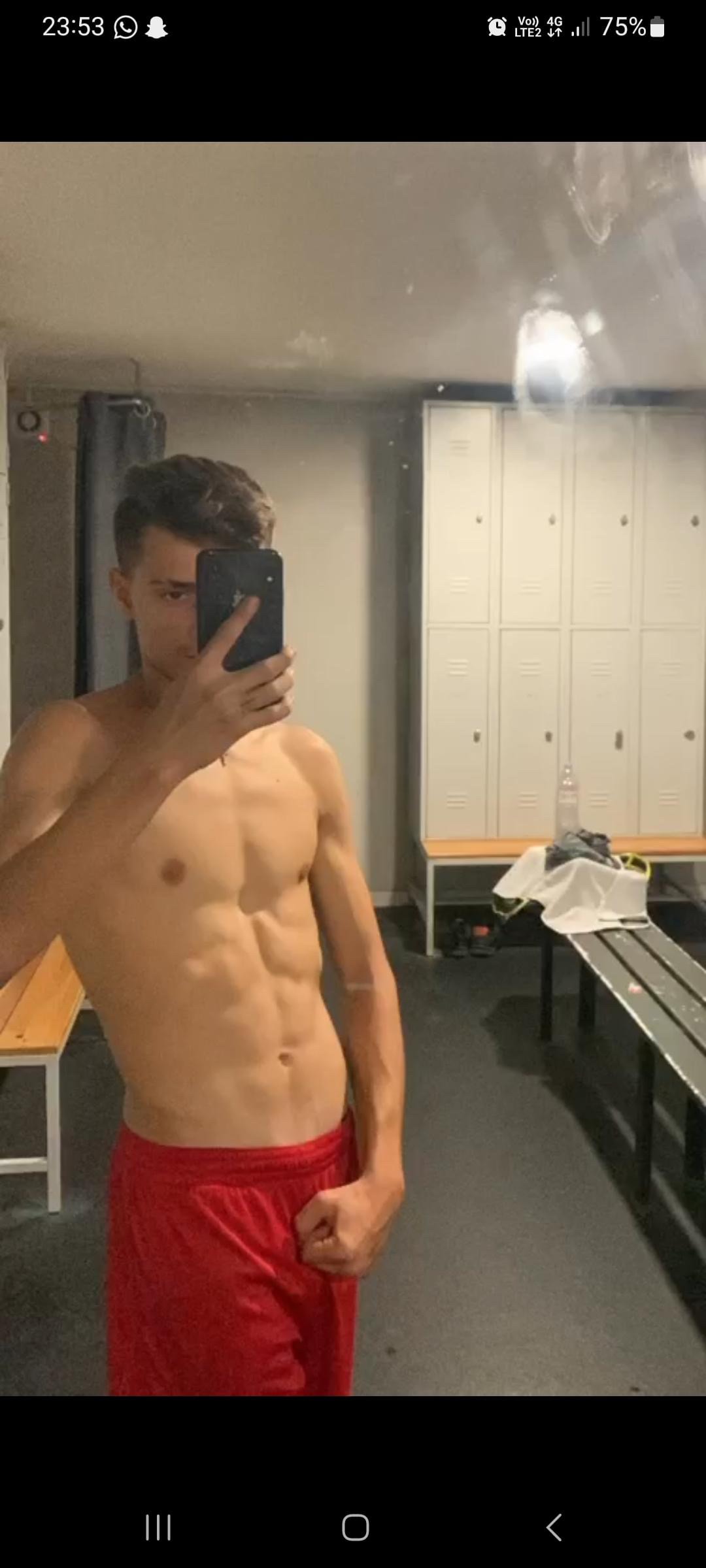 Profil de Marat, 20 ans, Escort Gay France à Blignicourt