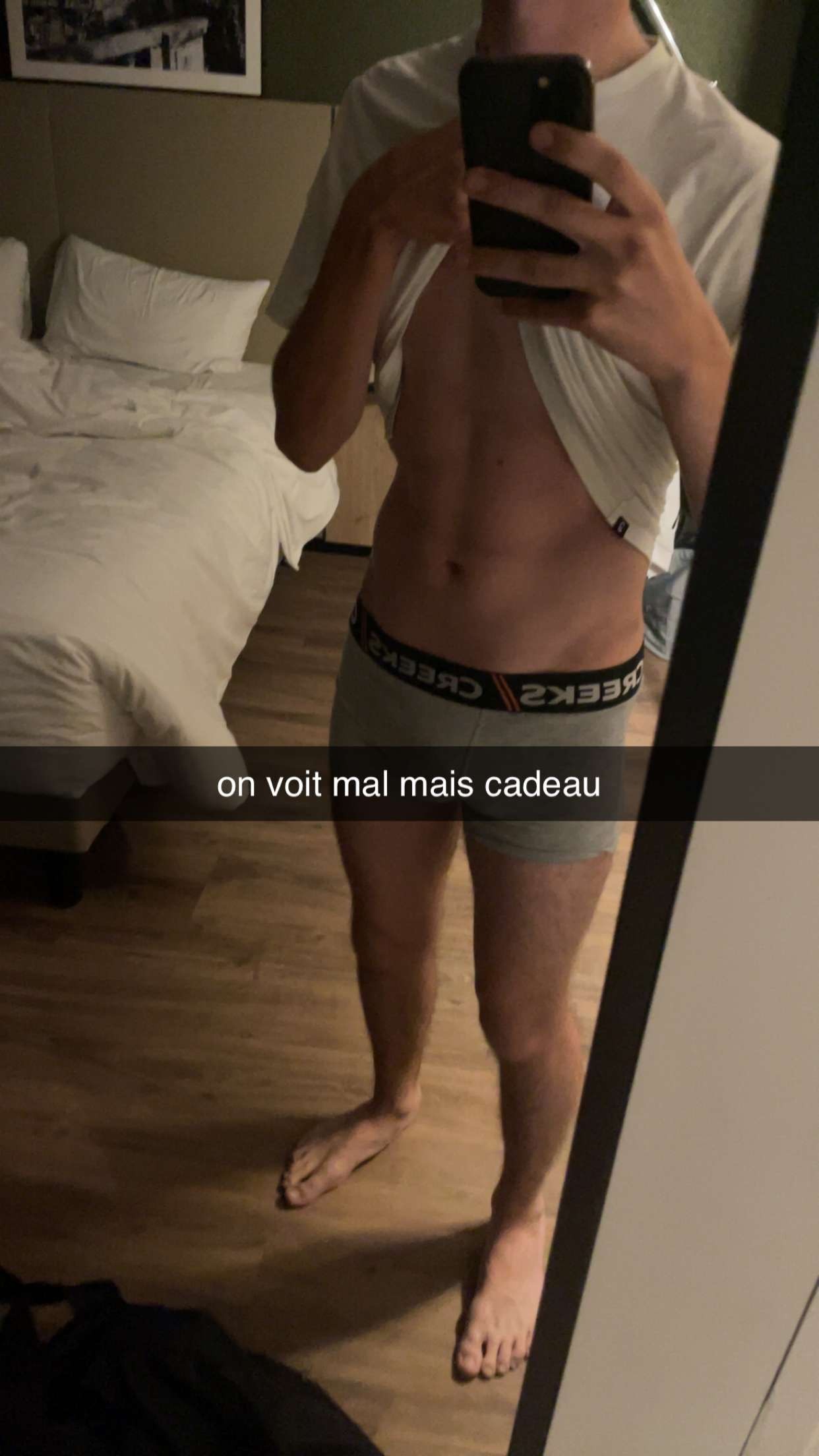Profil de Dine, 20 ans, Escort Gay France à Auvers