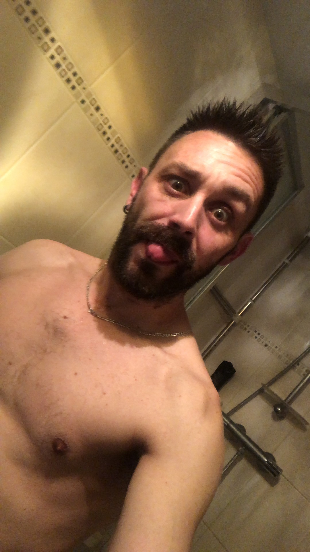 Profil de Jhonatan, 42 ans, Escort Gay France à Neuf-Berquin