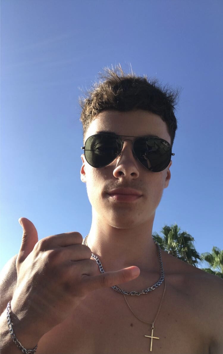 Profil de Timao, 21 ans, Escort Gay France à Saint-Germain-la-Poterie