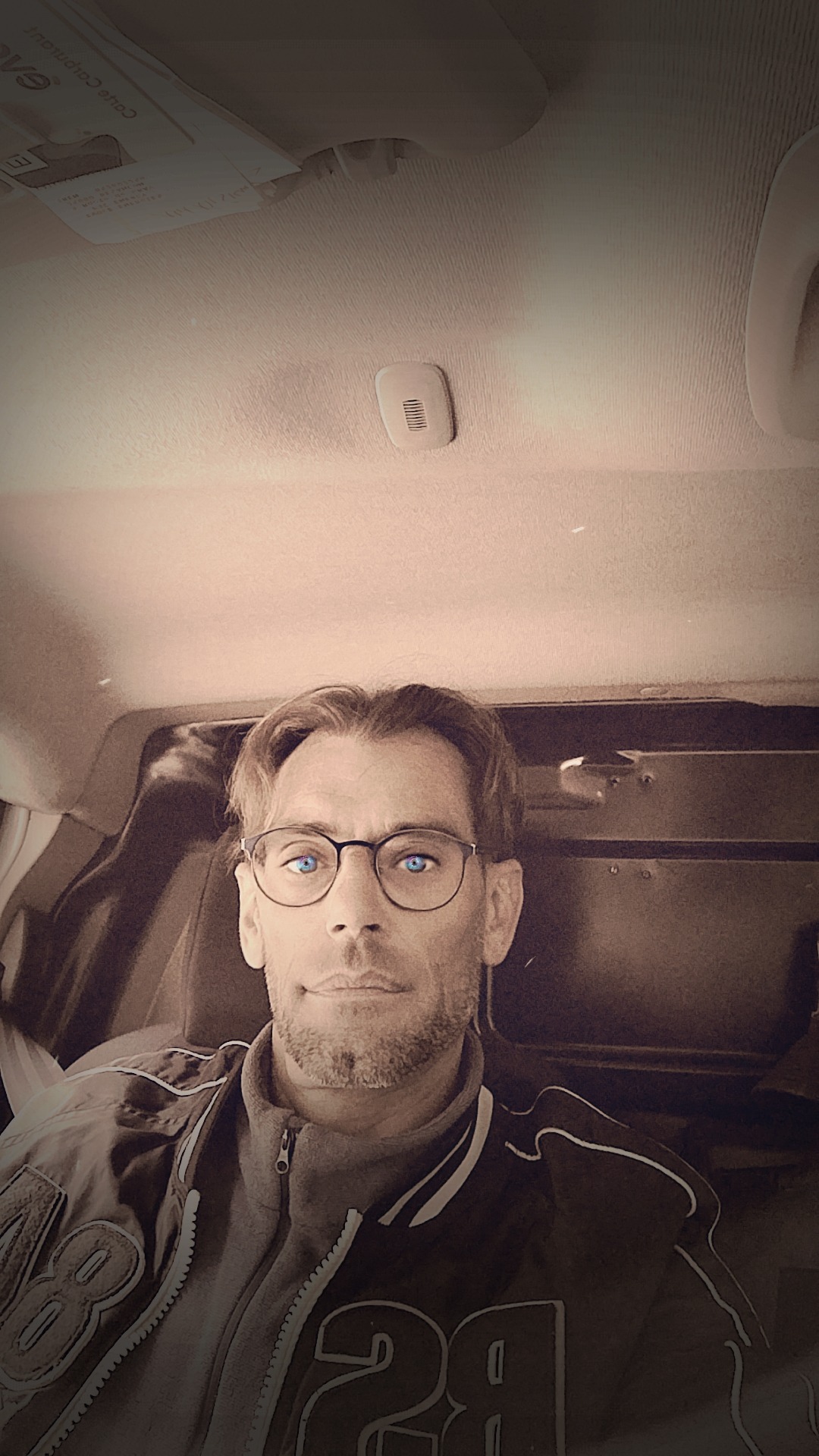 Profil de Mohsen, 46 ans, Escort Gay France à Autrécourt-sur-Aire