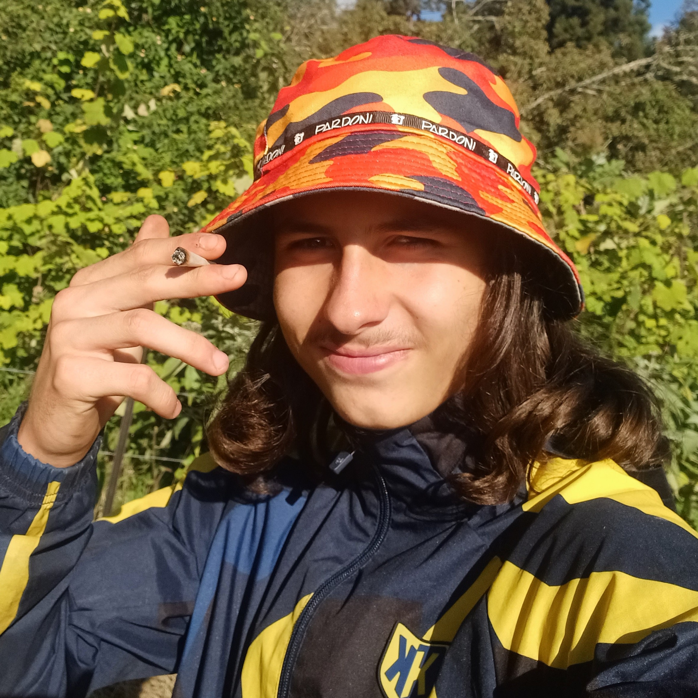 Profil de Shmouel, 18 ans, Escort Gay France à Saint-Maur-des-Bois