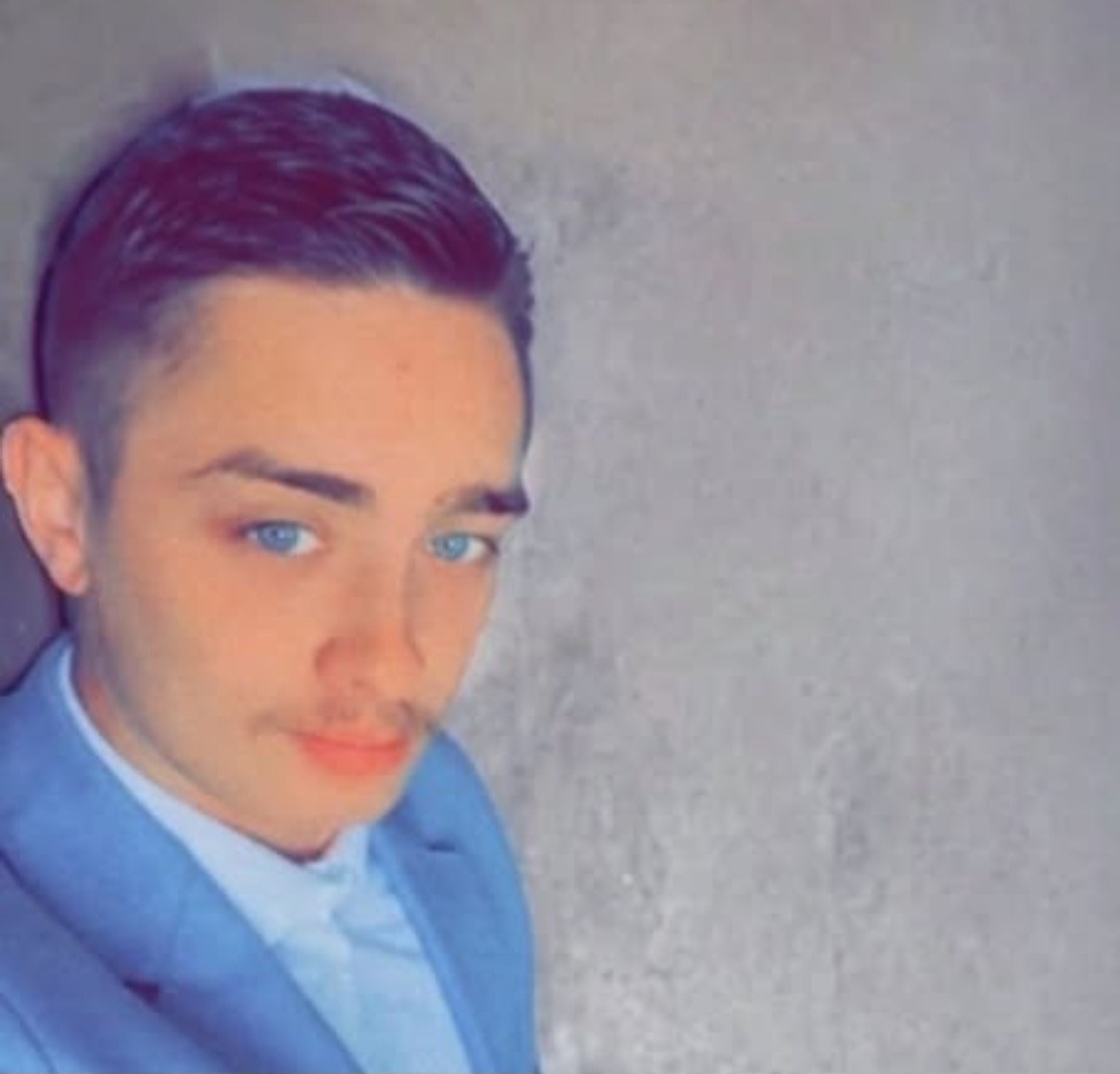 Profil de Achil, 23 ans, Escort Gay France à Greffeil