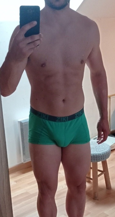Profil de Houari, 39 ans, Escort Gay France à Badevel