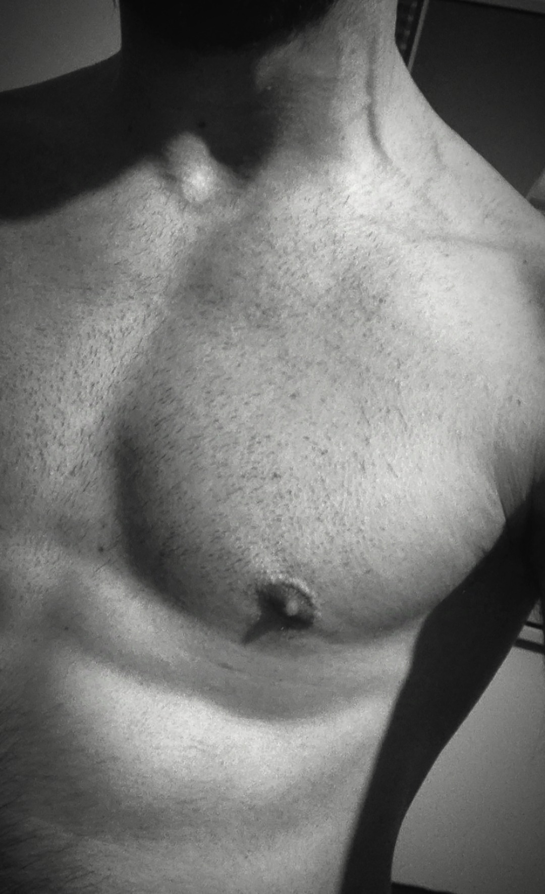 Profil de Trung, 29 ans, Escort Gay France à Guingamp