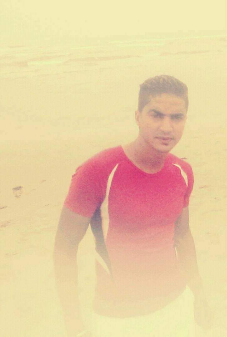 Profil de Hamada, 32 ans, Escort Gay France à Maucourt-sur-Orne
