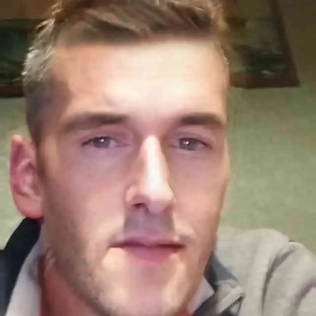 Profil de Ricard, 34 ans, Escort Gay France à Antheny