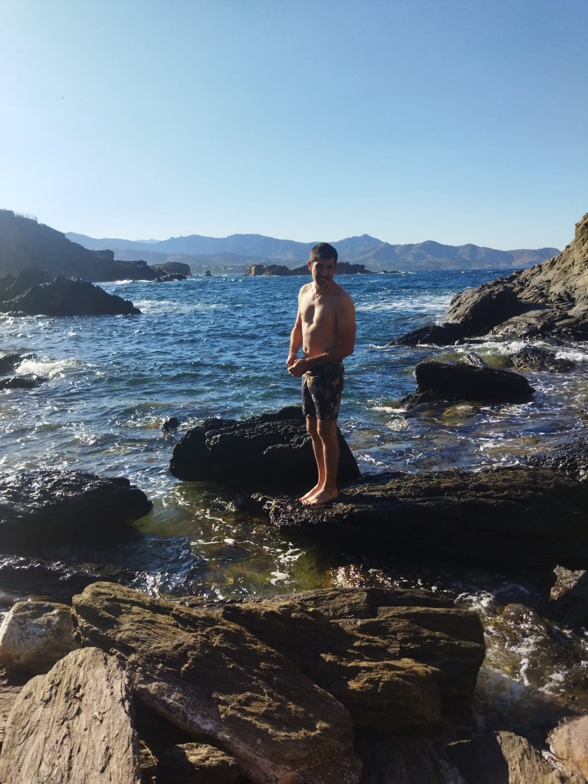 Profil de Jonhatan, 36 ans, Escort Gay France à Ambonil