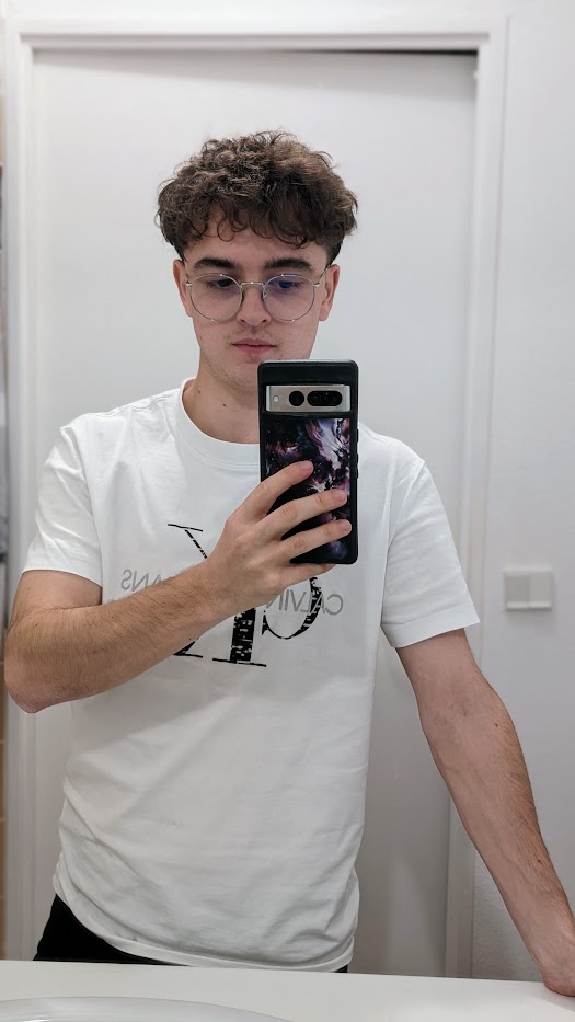 Profil de Eliahou, 24 ans, Escort Gay France à Maisoncelle-Tuilerie
