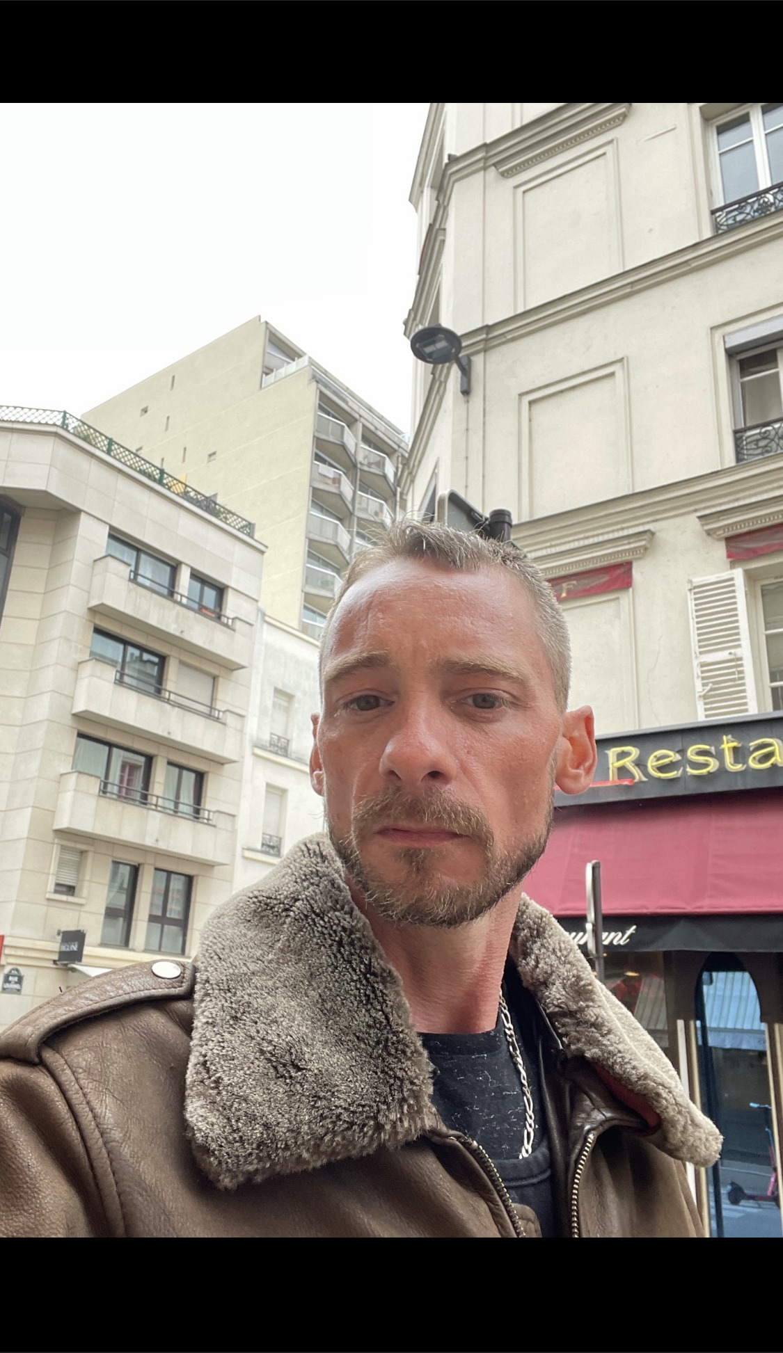 Profil de Taysir, 38 ans, Escort Gay France à Luzinay
