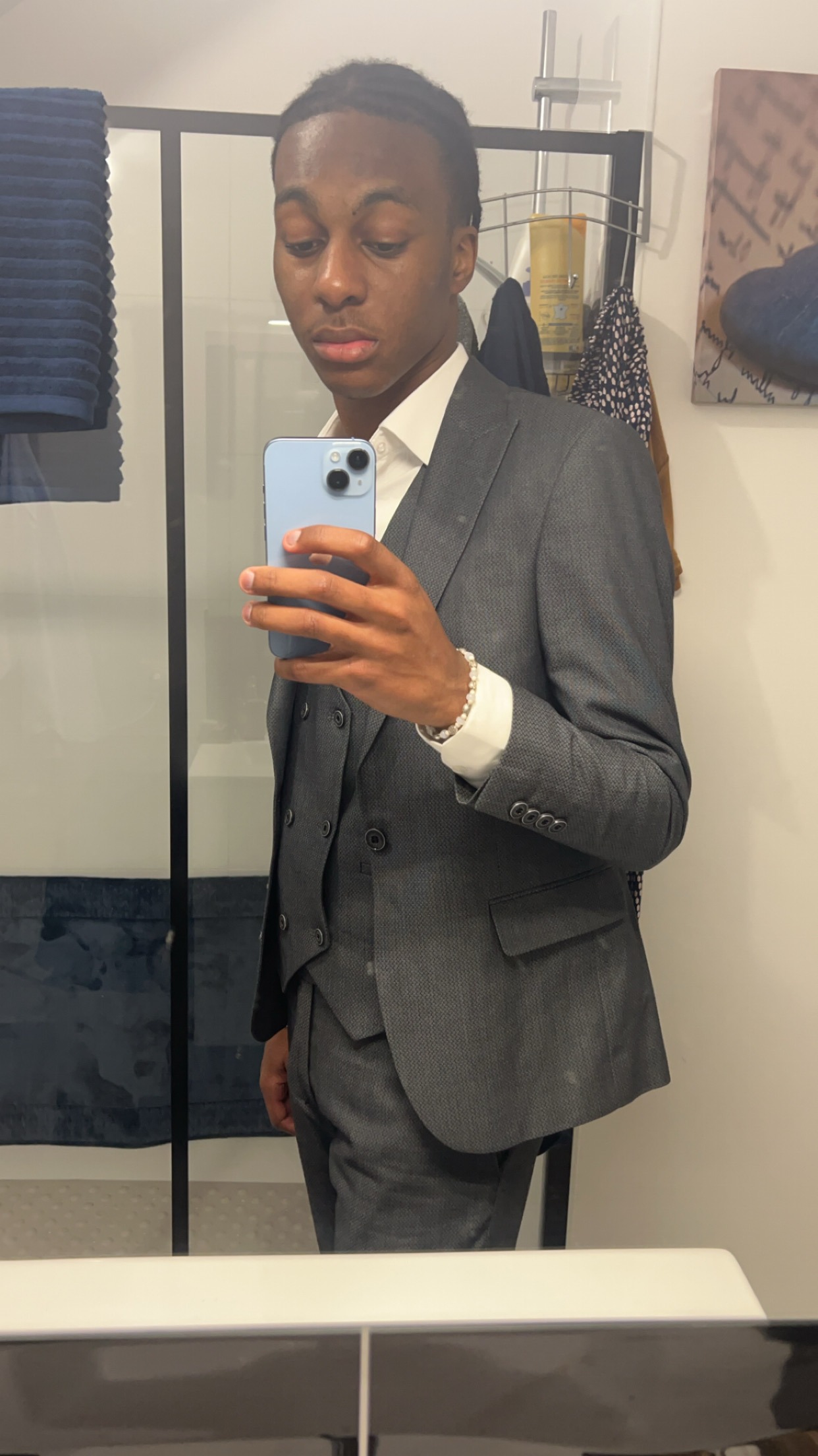 Profil de Pierre-xavier, 19 ans, Escort Gay France à Anizy-le-Grand