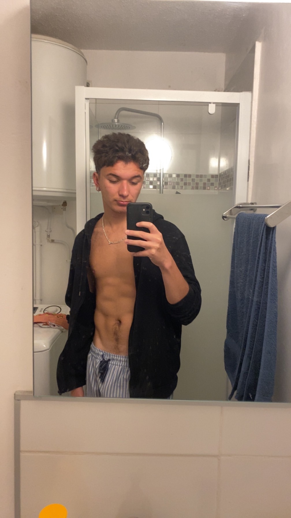 Profil de Ehouarn, 22 ans, Escort Gay France à Teyjat