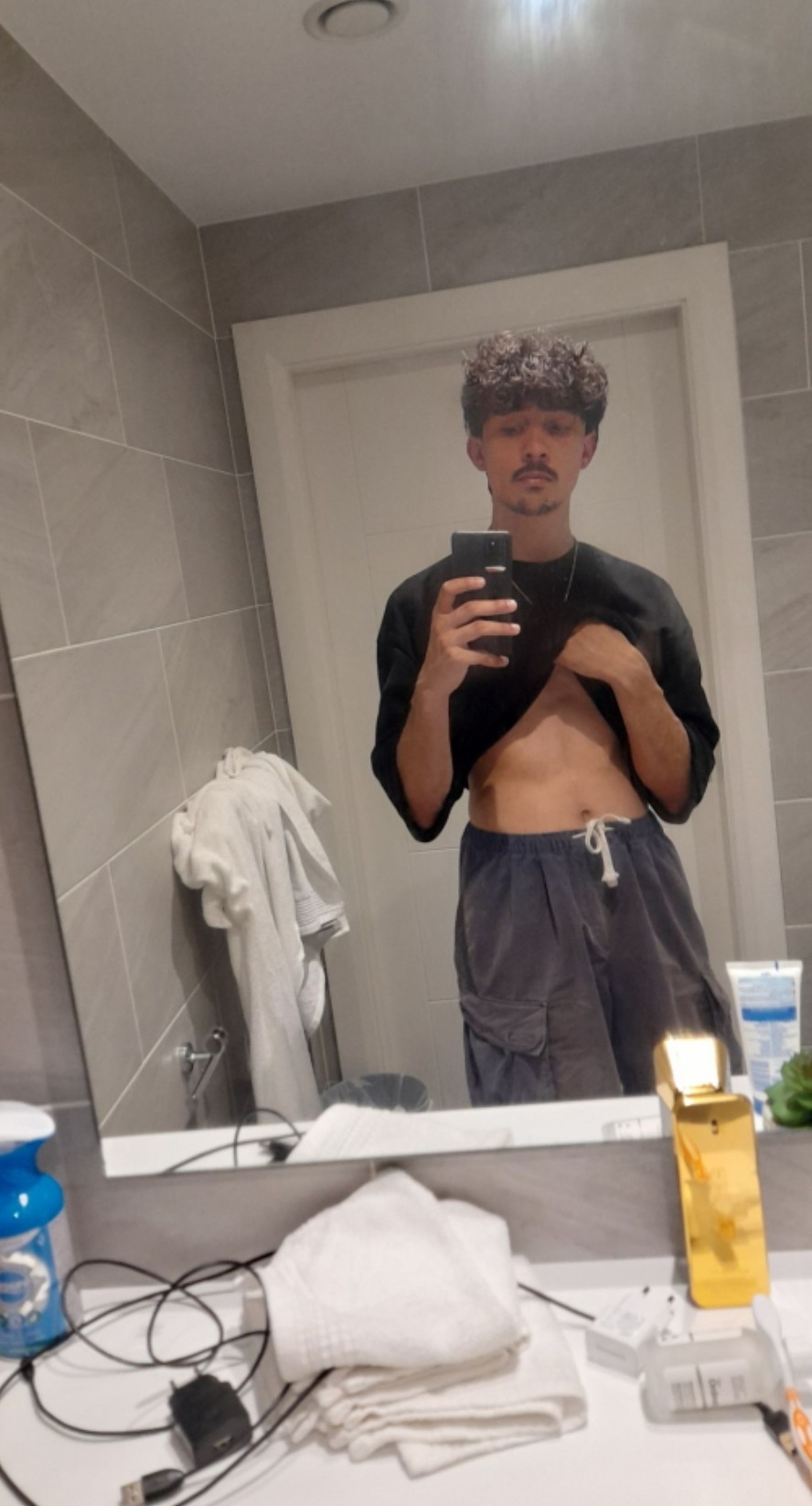 Profil de Samih, 22 ans, Escort Gay France à Brû