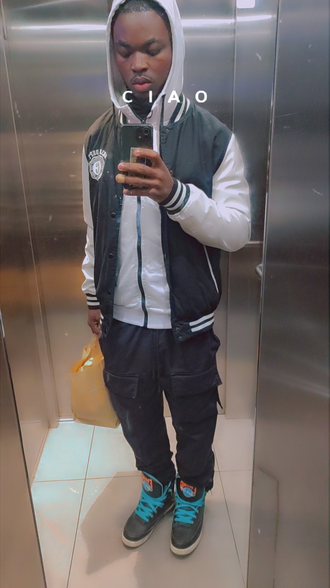 Profil de Aguibou, 20 ans, Escort Gay France à Amagne