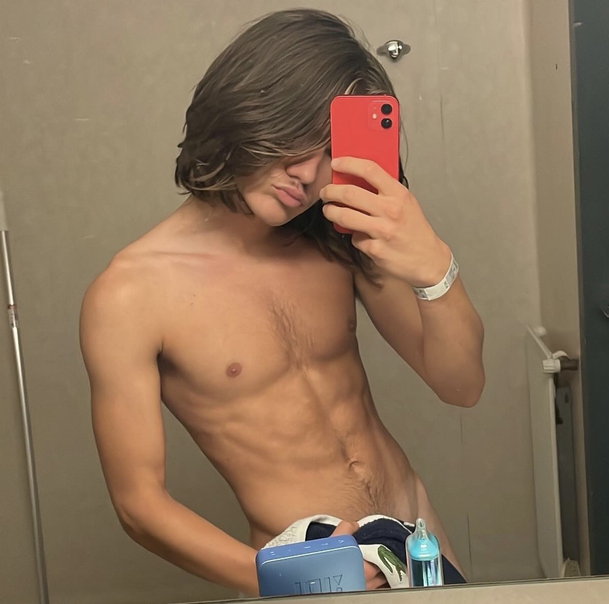 Profil de Othman, 20 ans, Escort Gay France à Sacquenay