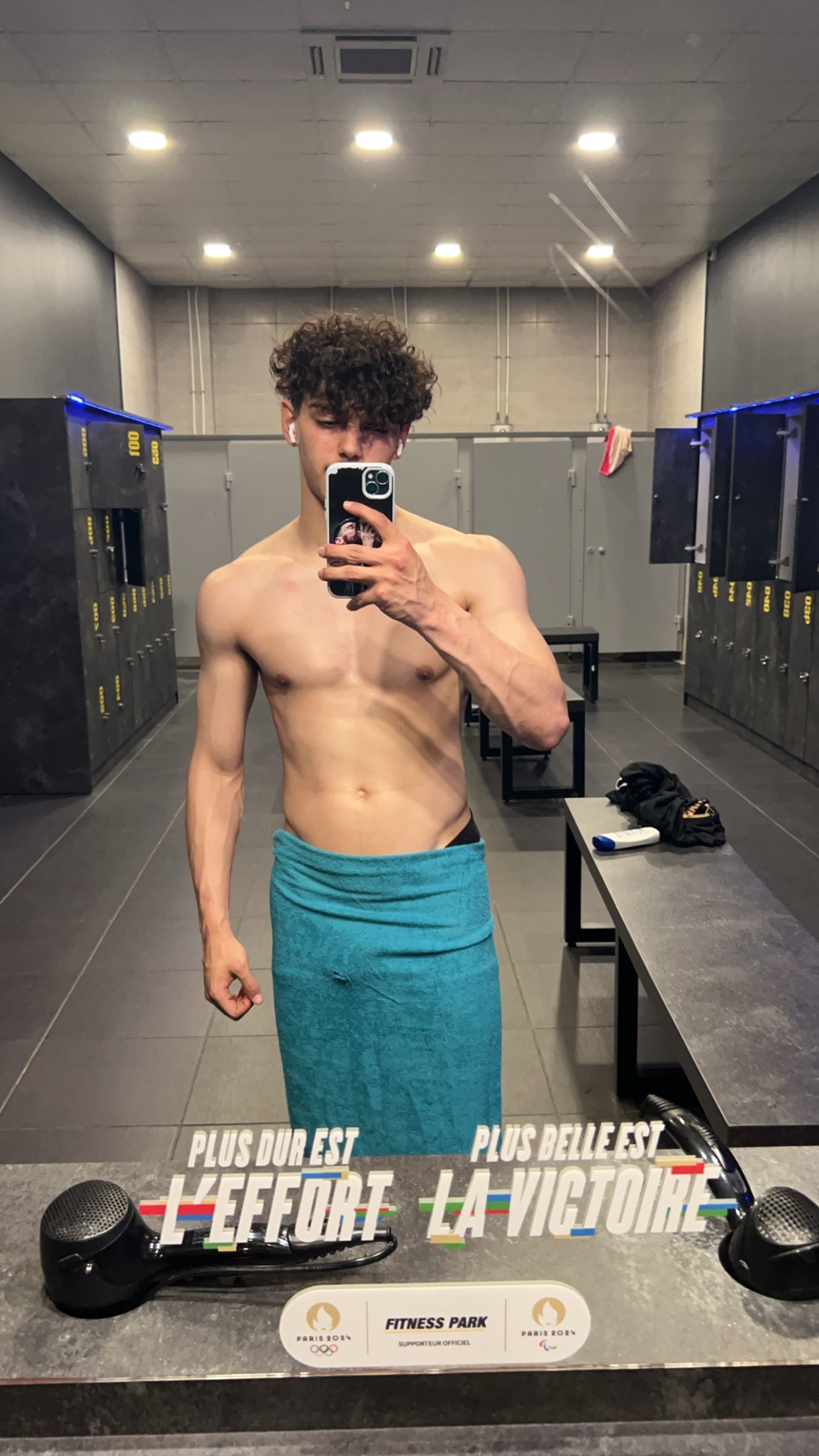 Profil de Ruiz, 22 ans, Escort Gay France à Ozeville