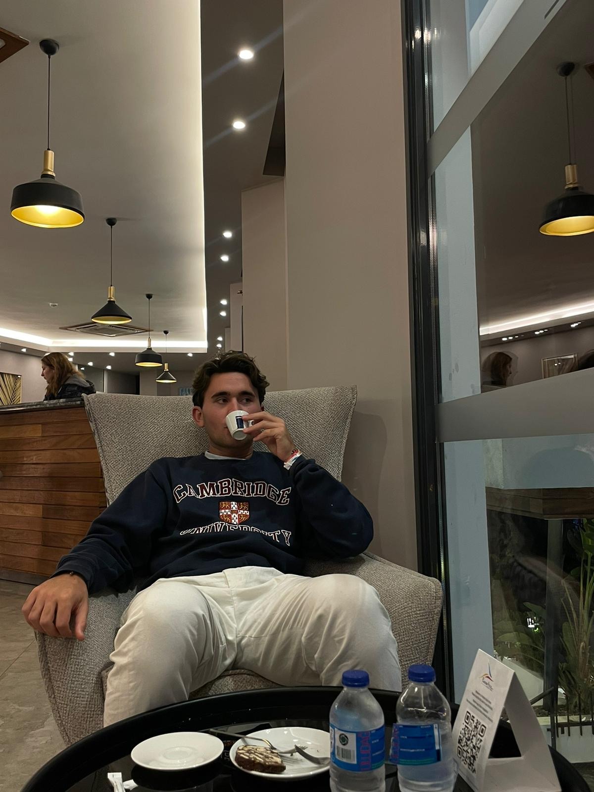 Profil de Houssen, 21 ans, Escort Gay France à Millencourt-en-Ponthieu
