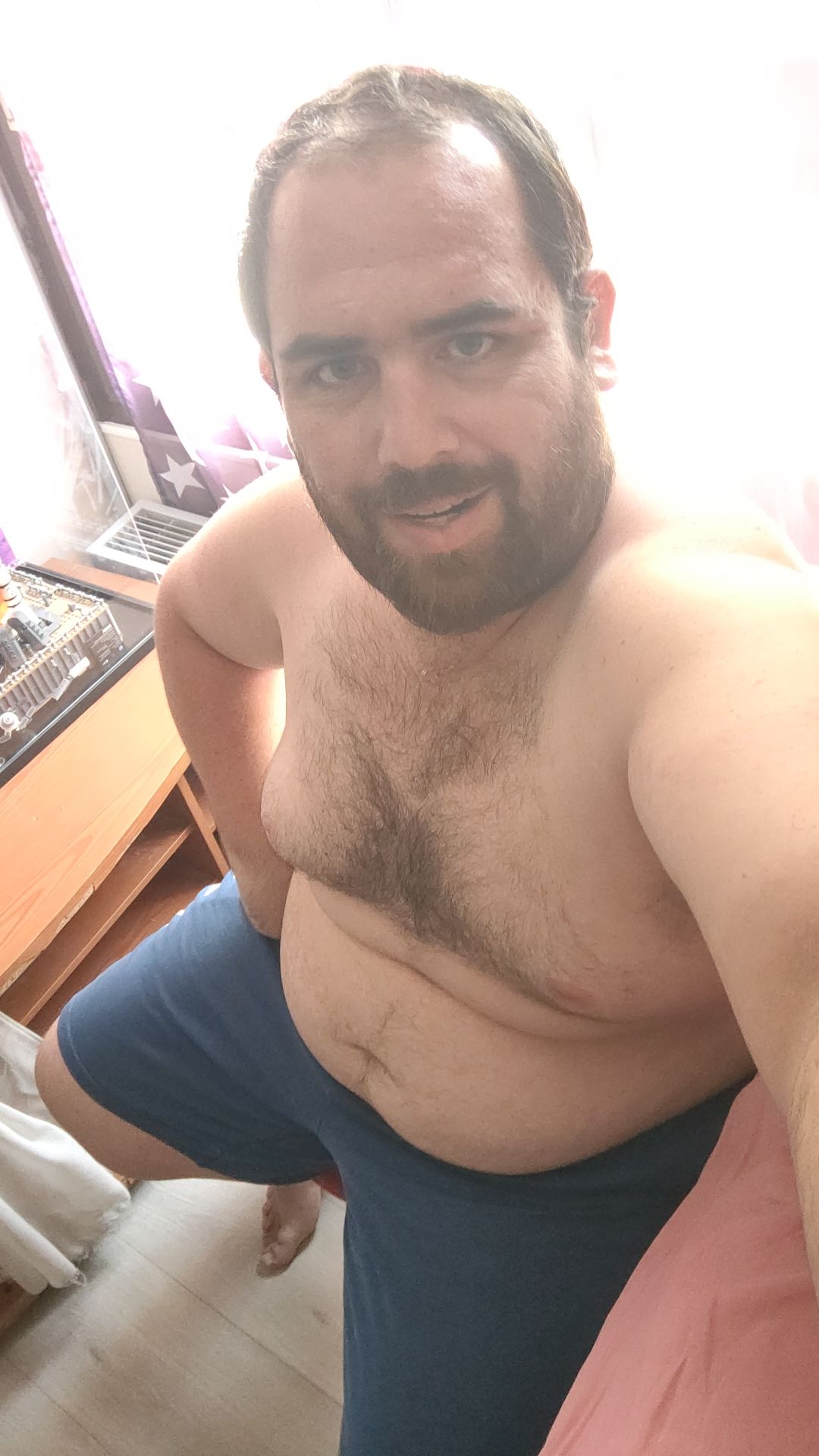 Profil de Gheorghe, 29 ans, Escort Gay France à Argillières