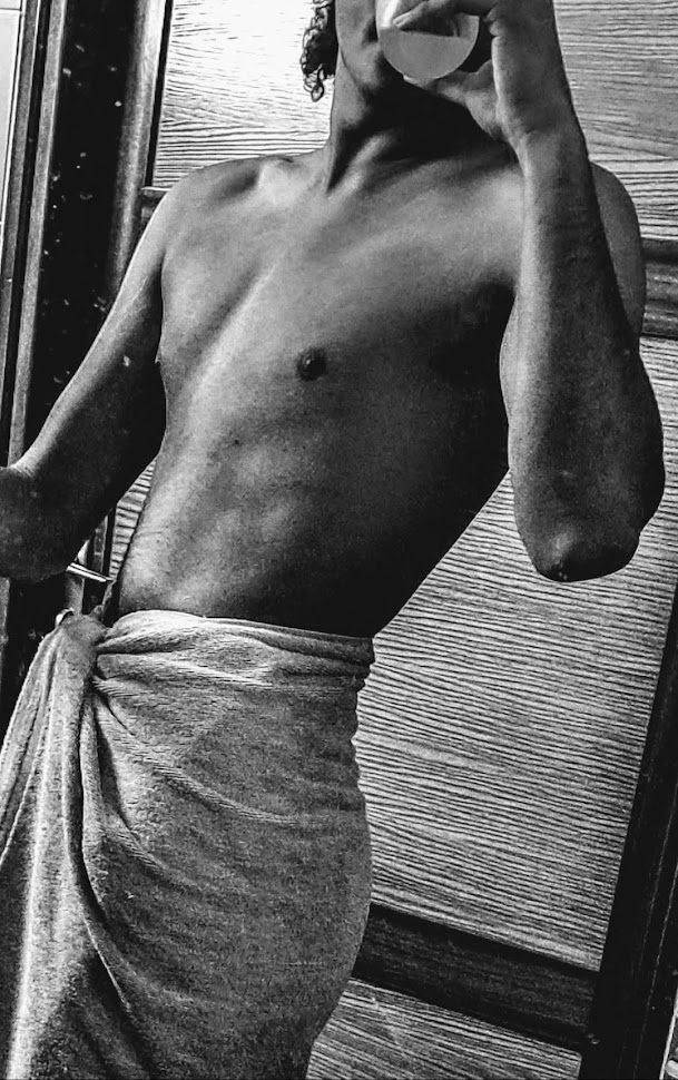 Profil de Iskandar, 21 ans, Escort Gay France à Saint-Beauzile