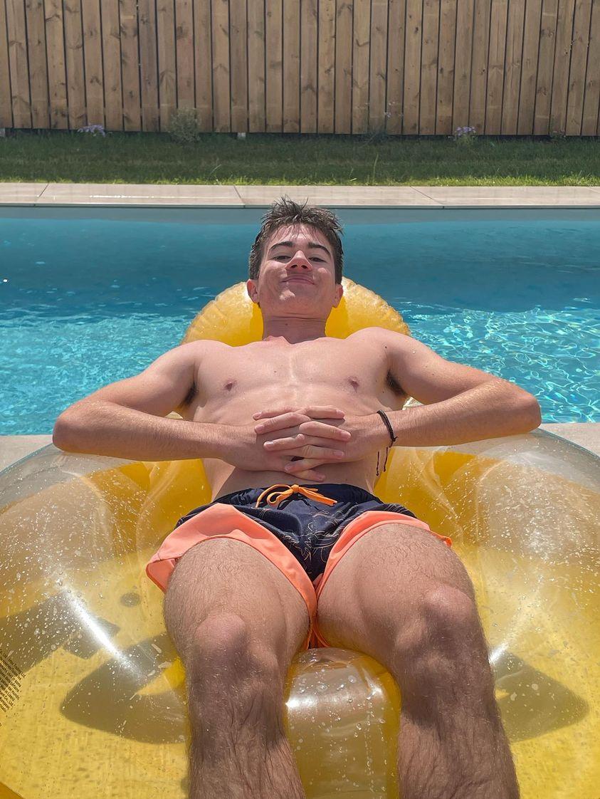 Profil de Yakoub, 19 ans, Escort Gay France à Éplessier