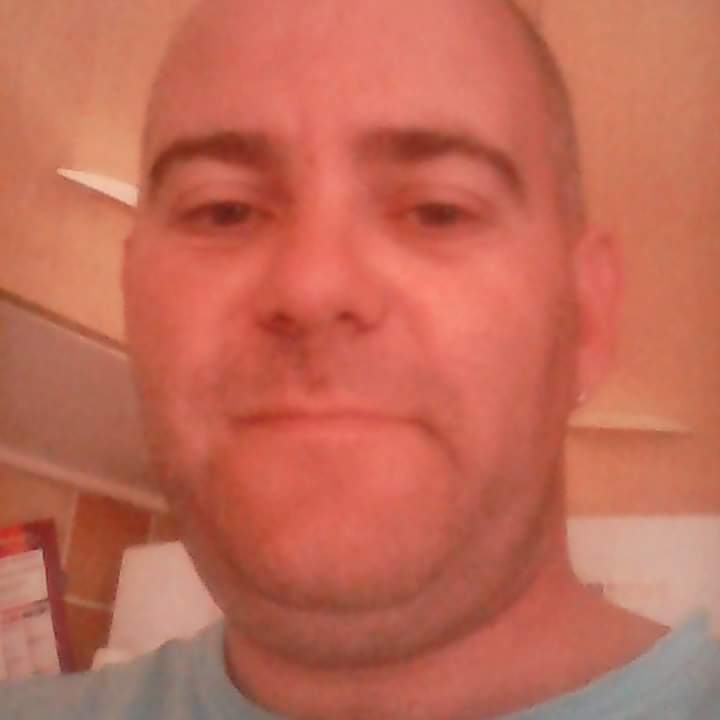 Profil de Warrick, 46 ans, Escort Gay France à Saint-Valery