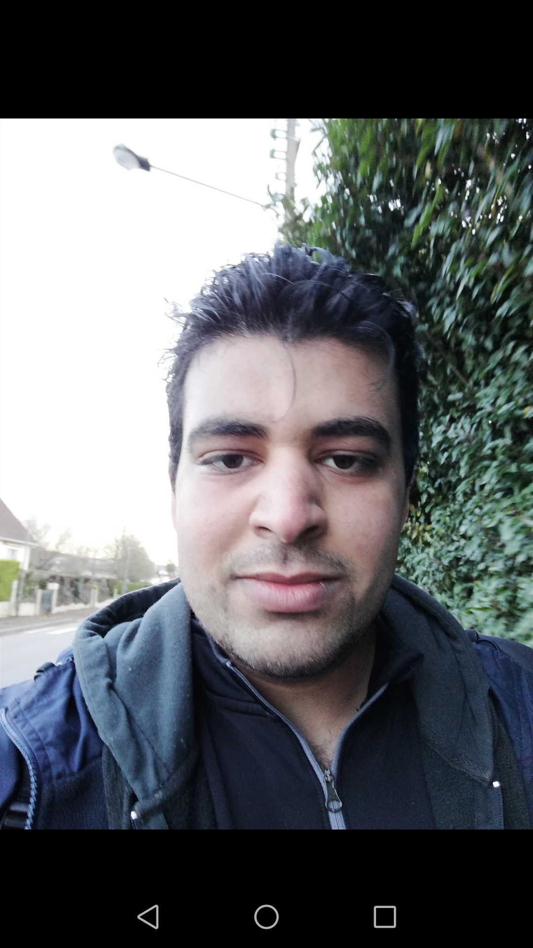 Profil de Ydris, 20 ans, Escort Gay France à Bazincourt-sur-Saulx