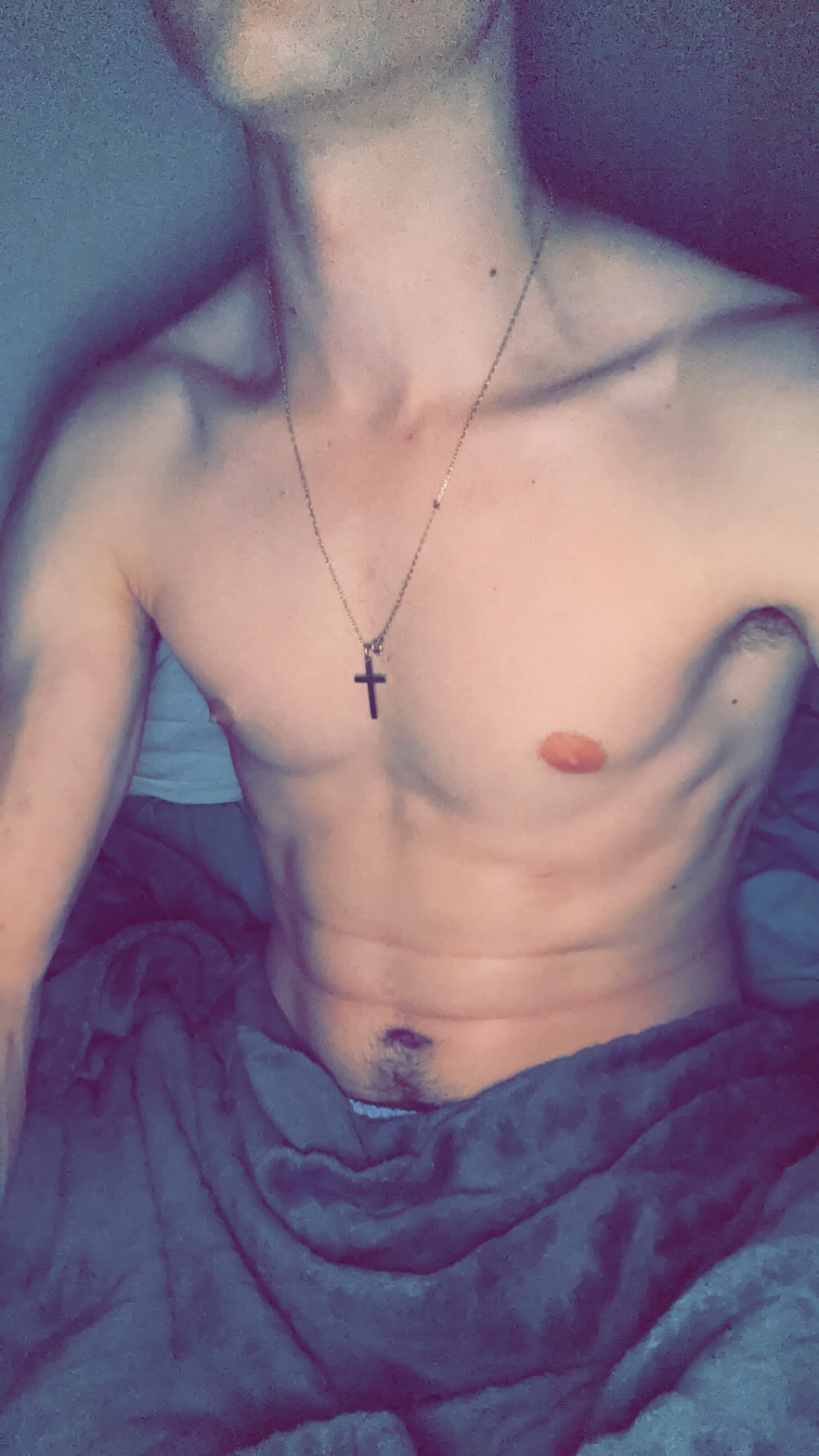 Profil de Aleks, 27 ans, Escort Gay France à Bazincourt-sur-Saulx