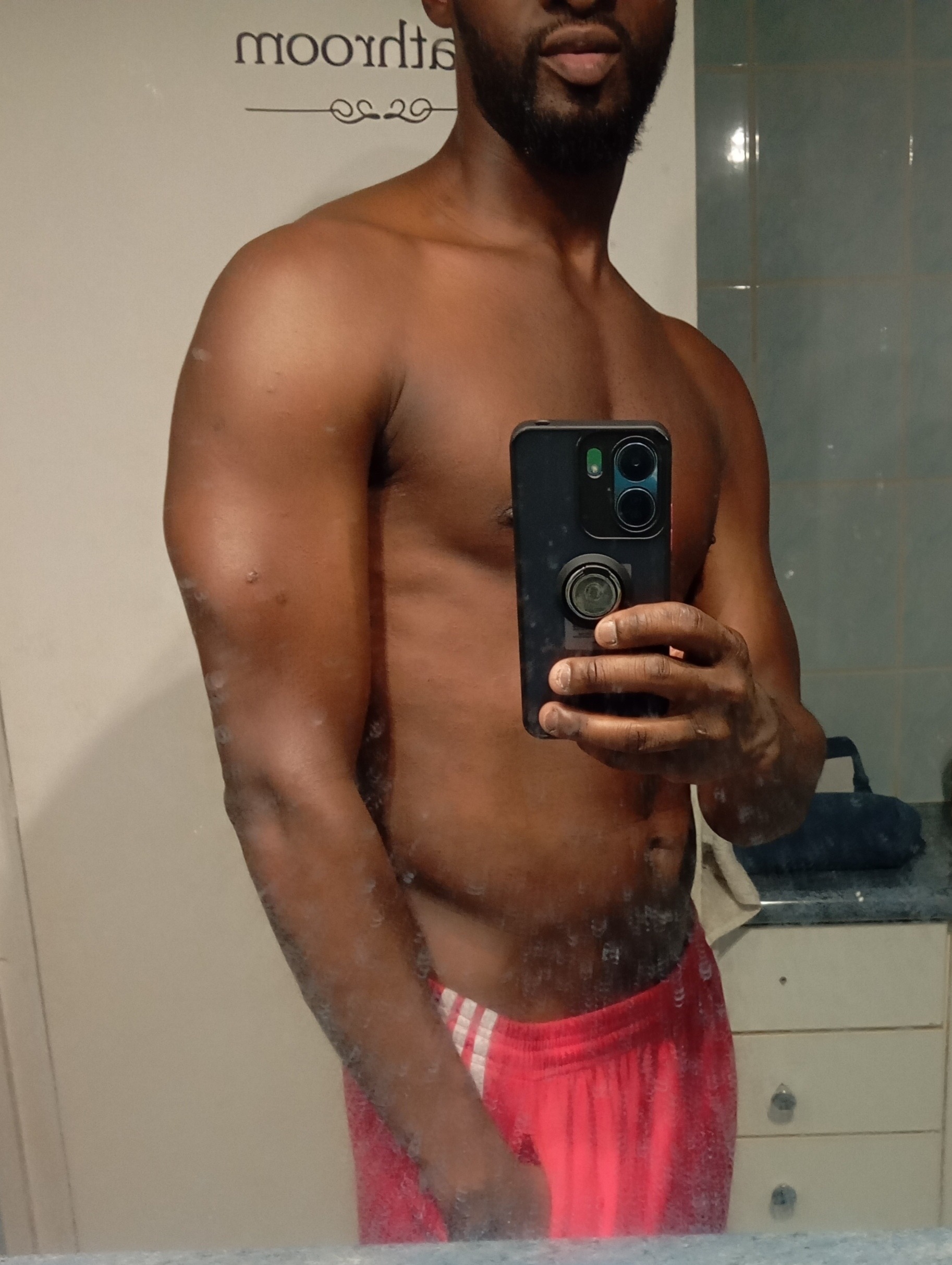 Profil de Illies, 31 ans, Escort Gay France à Athies-sous-Laon