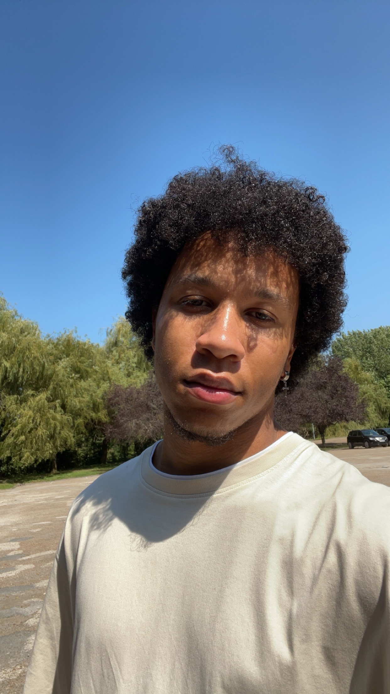 Profil de Jackies, 21 ans, Escort Gay France à LesYveteaux