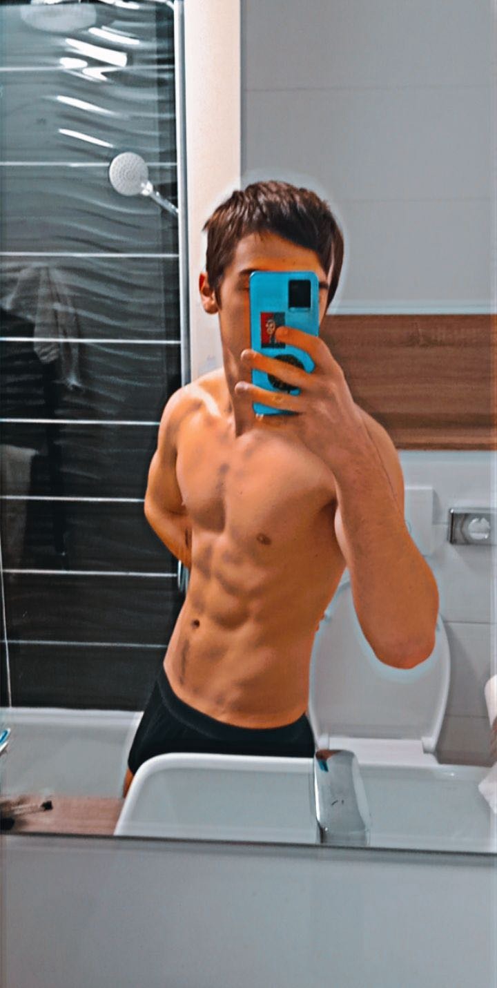 Profil de Fitia, 20 ans, Escort Gay France à Saint-Genis-Pouilly
