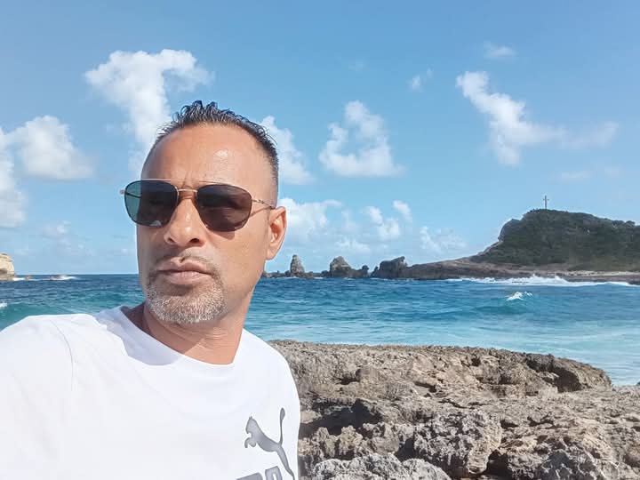 Profil de Inigo, 46 ans, Escort Gay France à Dierrey-Saint-Pierre