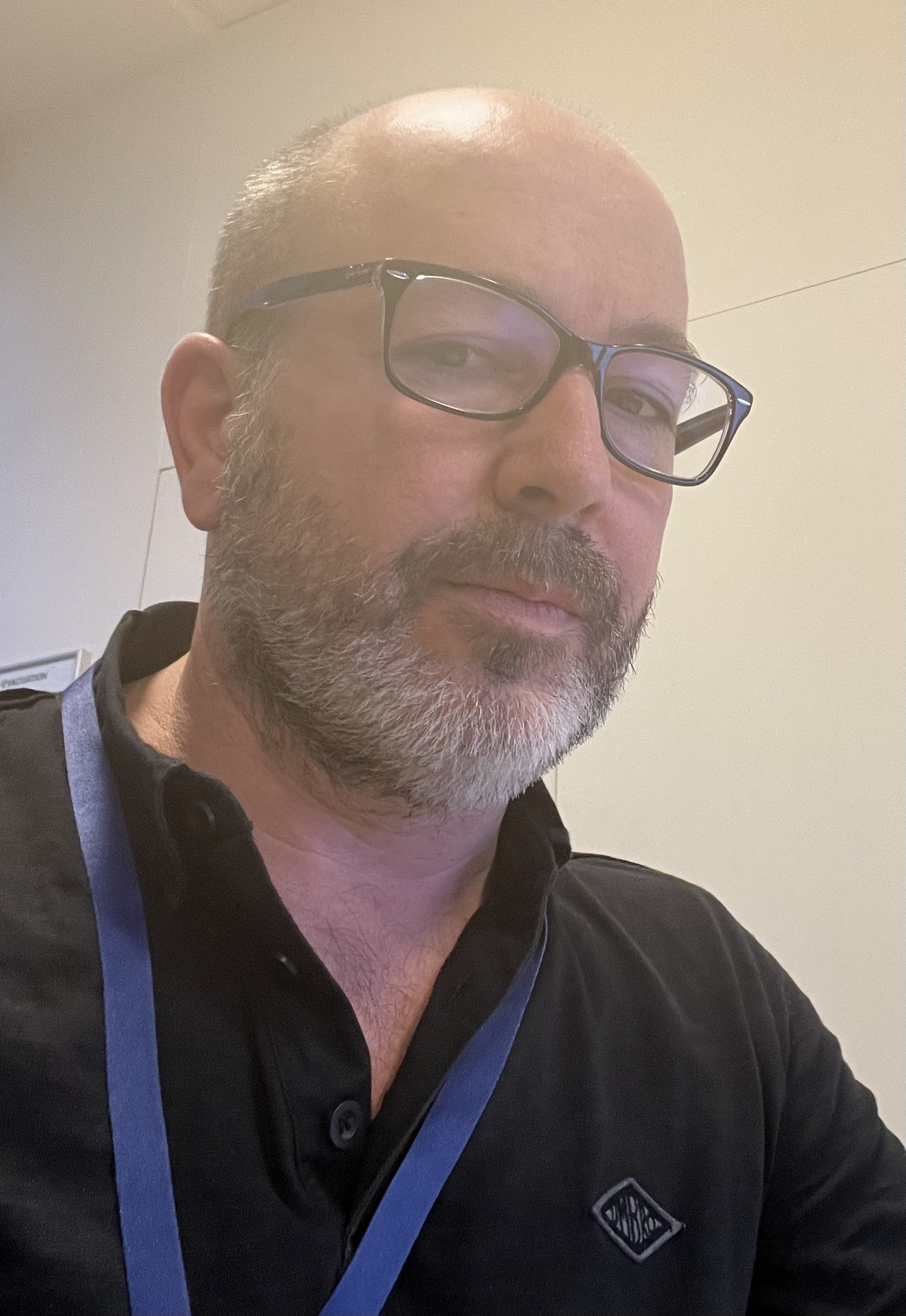 Profil de Tobias, 55 ans, Escort Gay France à Dierrey-Saint-Pierre