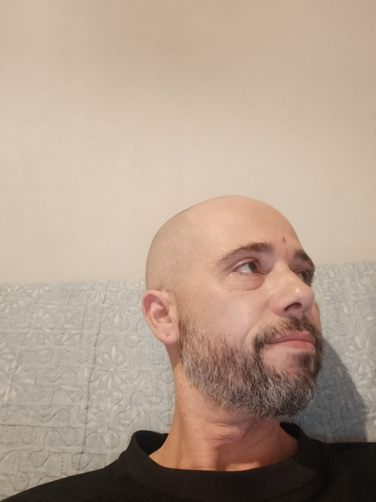 Profil de Enrik, 39 ans, Escort Gay France à Pirou