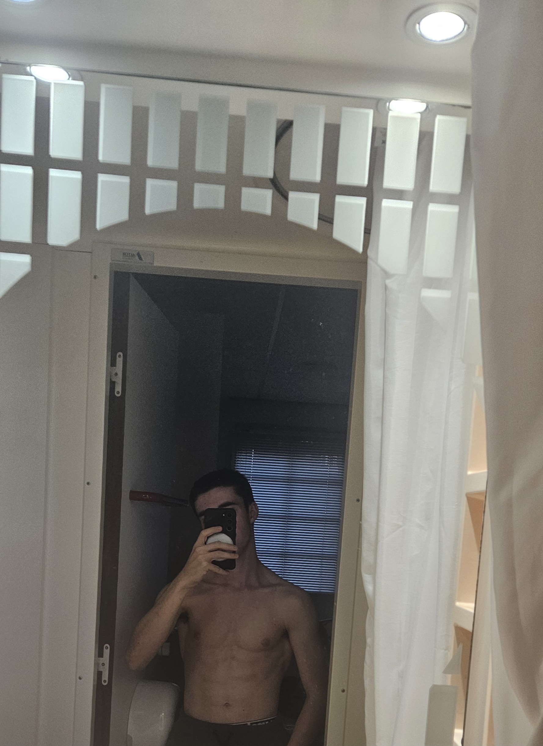Profil de Abdulla, 23 ans, Escort Gay France à Avrecourt