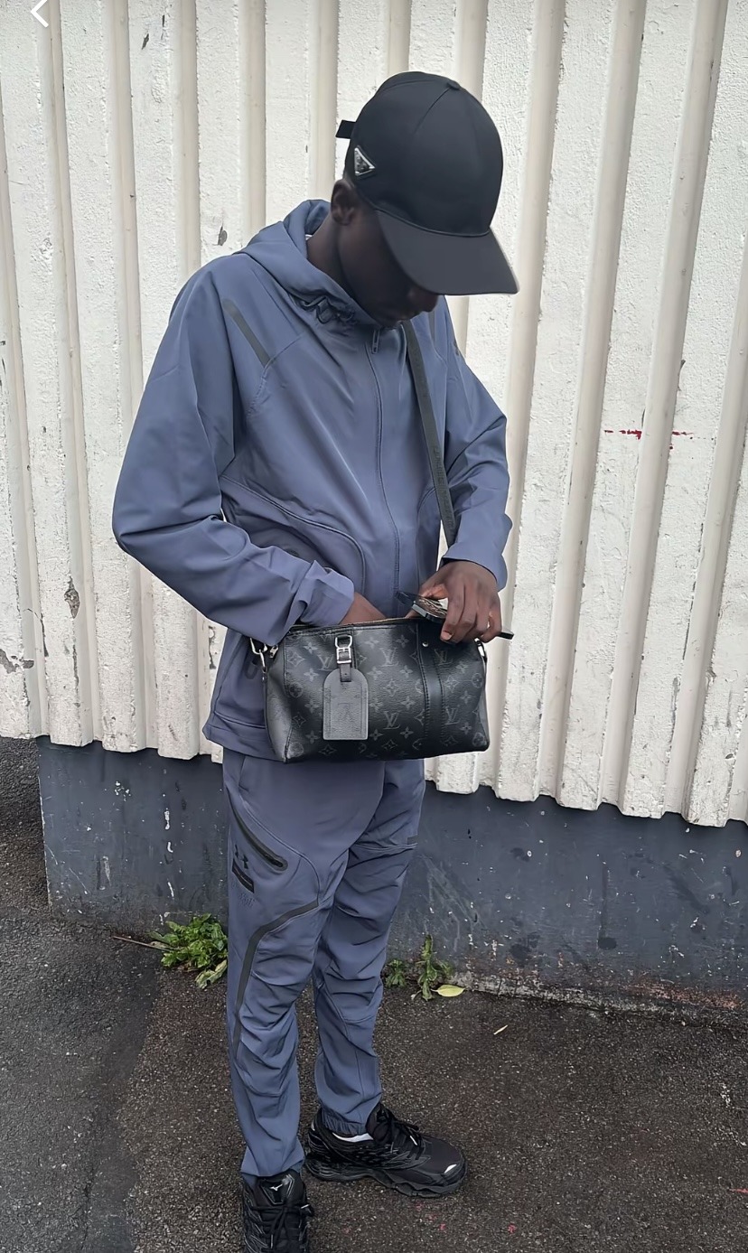 Profil de Issan, 22 ans, Escort Gay France à Chamborigaud