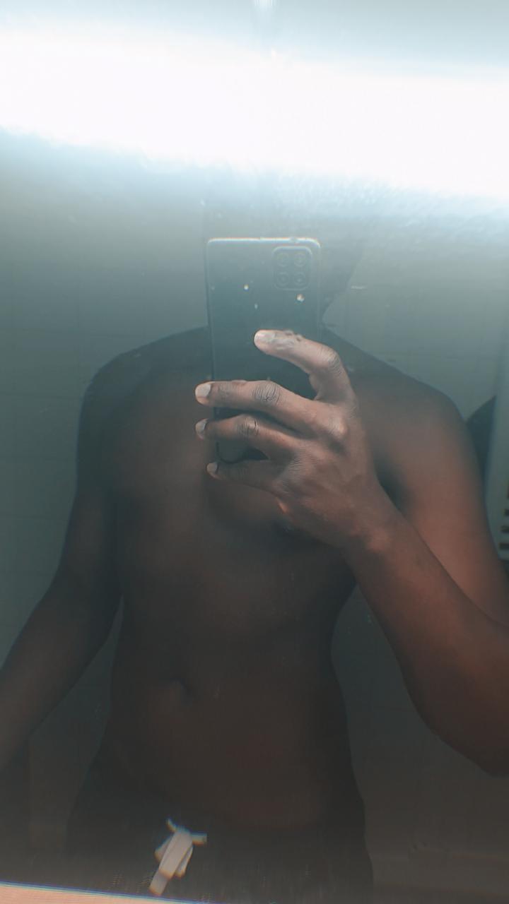 Profil de Almire, 18 ans, Escort Gay France à Sainte-Camelle