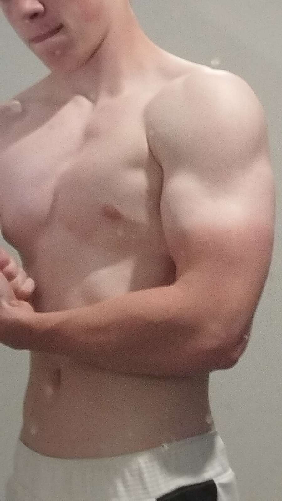 Profil de Silvan, 21 ans, Escort Gay France à Athies-sous-Laon