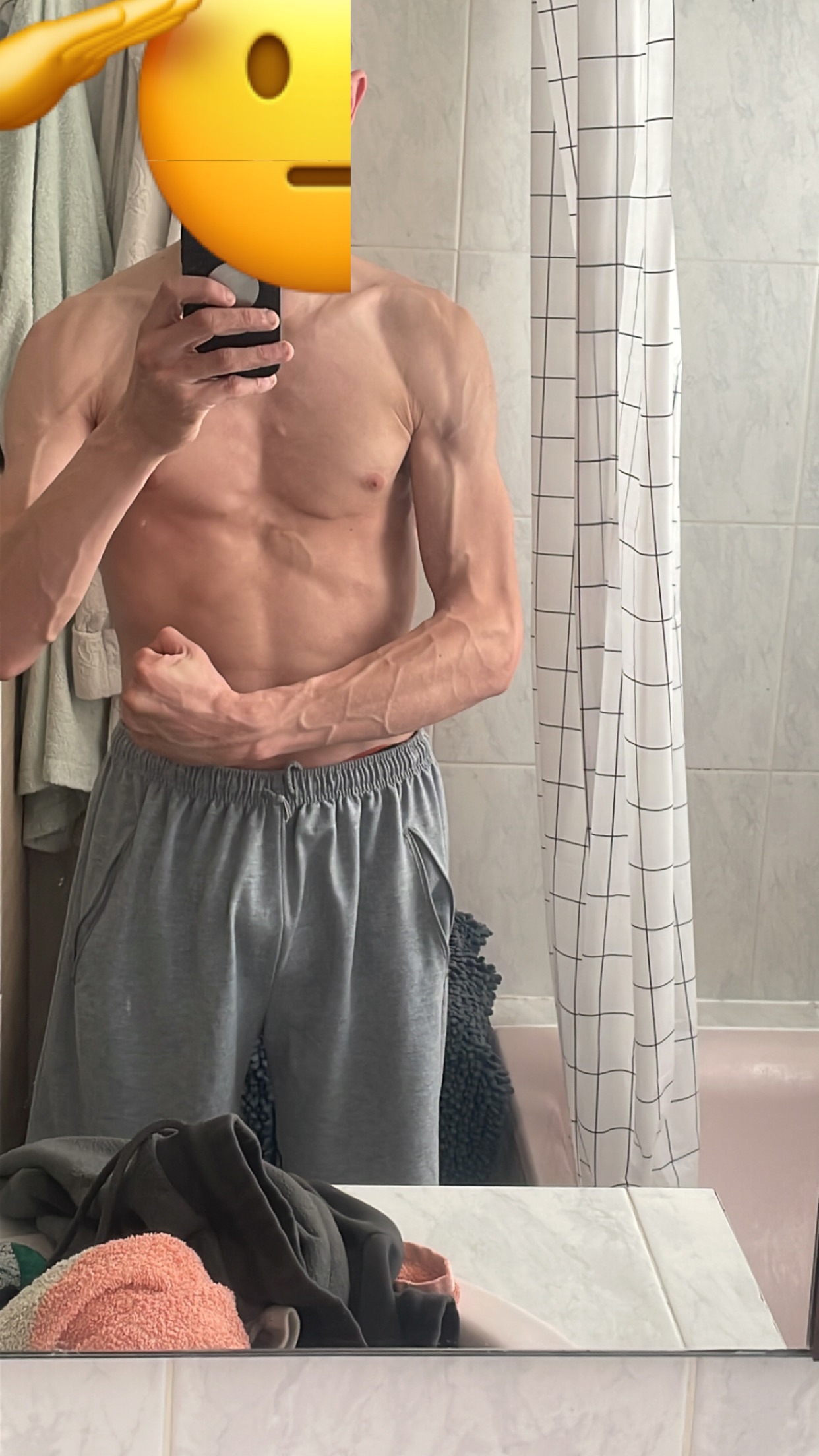 Profil de Adlene, 28 ans, Escort Gay France à Clitourps
