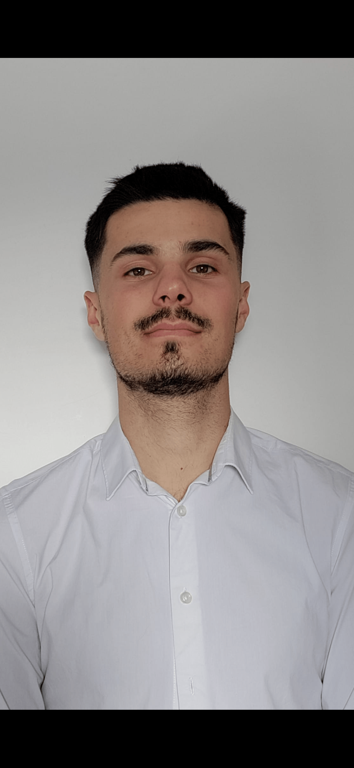 Profil de Hisham, 22 ans, Escort Gay France à ArboysenBugey