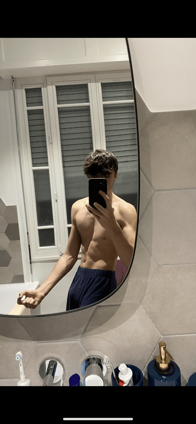 Profil de Tizio, 18 ans, Escort Gay France à Gauchy