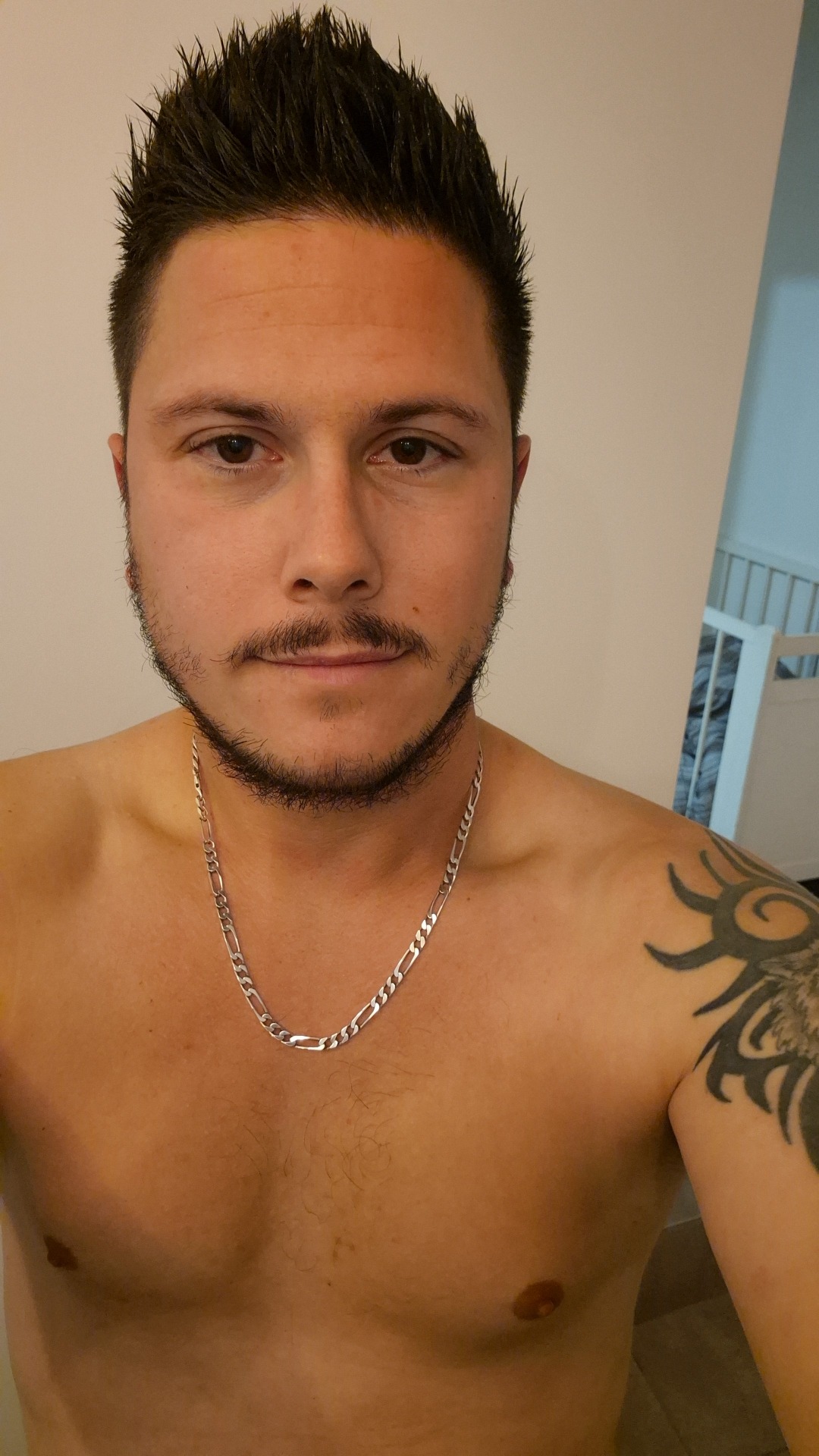 Profil de Seyf-eddine, 33 ans, Escort Gay France à Beaumetz-lès-Cambrai