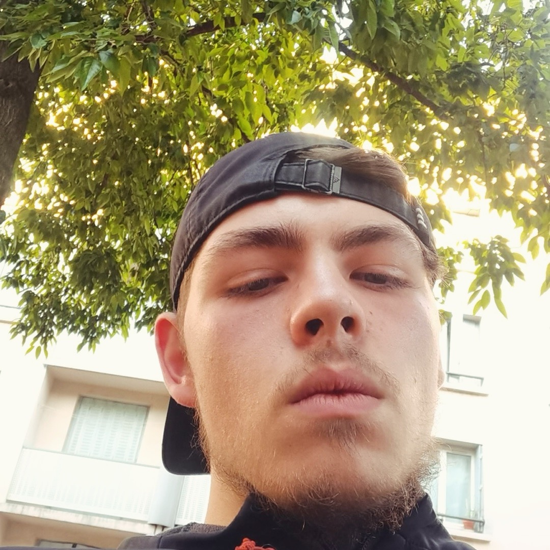 Profil de Jean-adrien, 20 ans, Escort Gay France à Piana