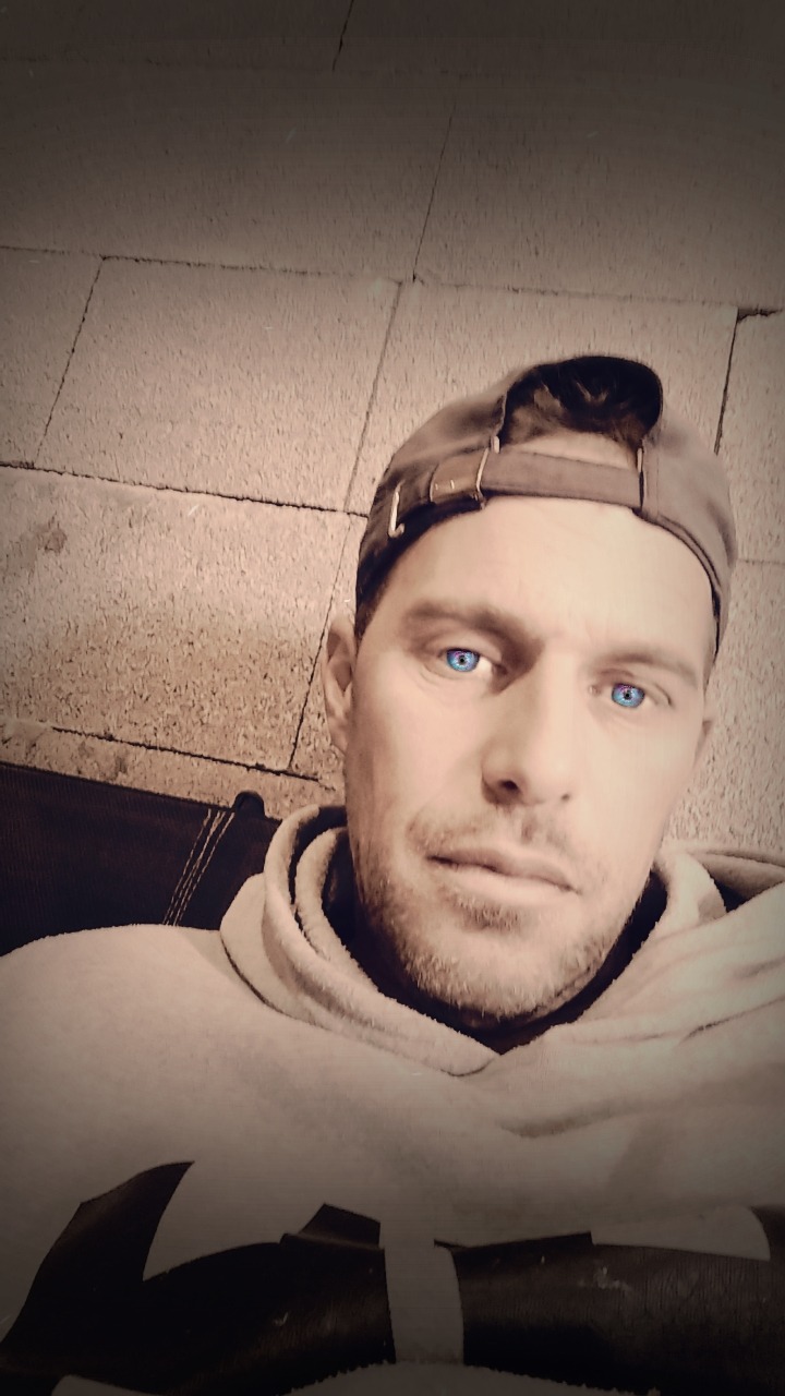 Profil de Valérian, 46 ans, Escort Gay France à Guntzviller
