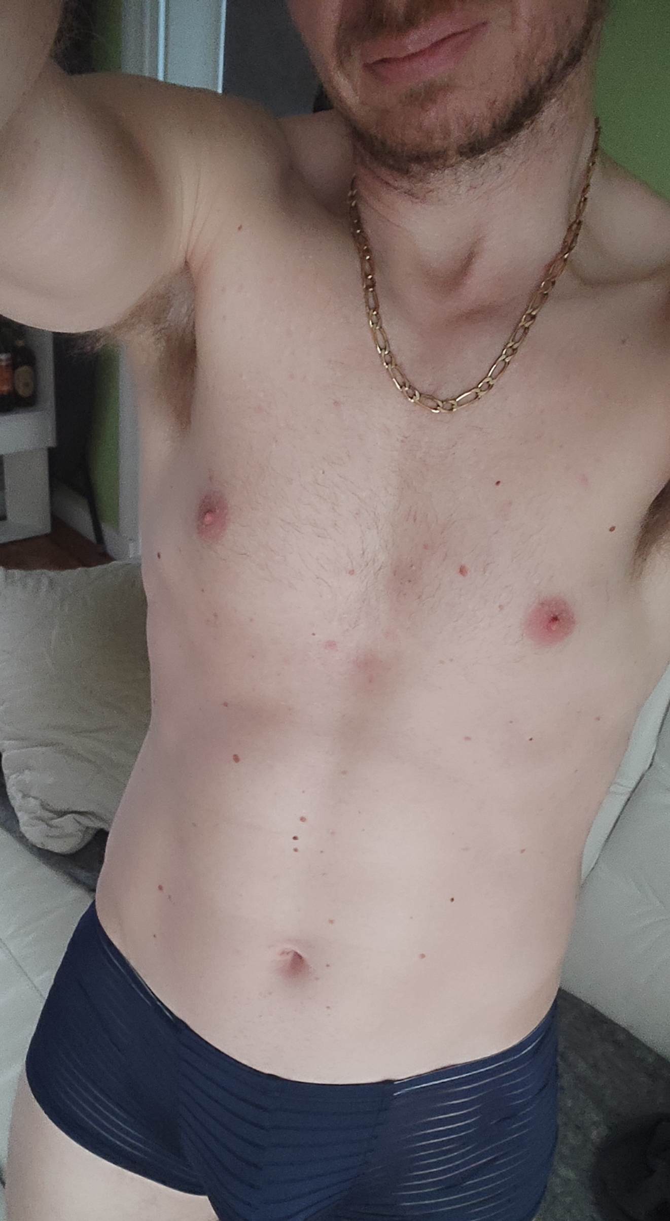 Profil de Mateis, 42 ans, Escort Gay France à Saint-Gervais-des-Sablons